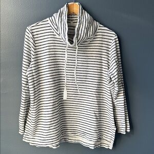 💙🤍 LOU & GREY Navy Striped Knit Top size large women’s mock neck sweatshirt
